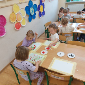  07.05 "Biedronki na łące"